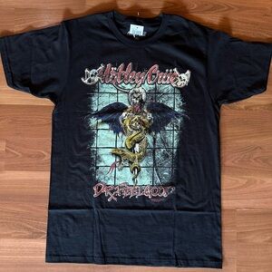 Mötley Crüe Dr. Feelgood Graphic Tee